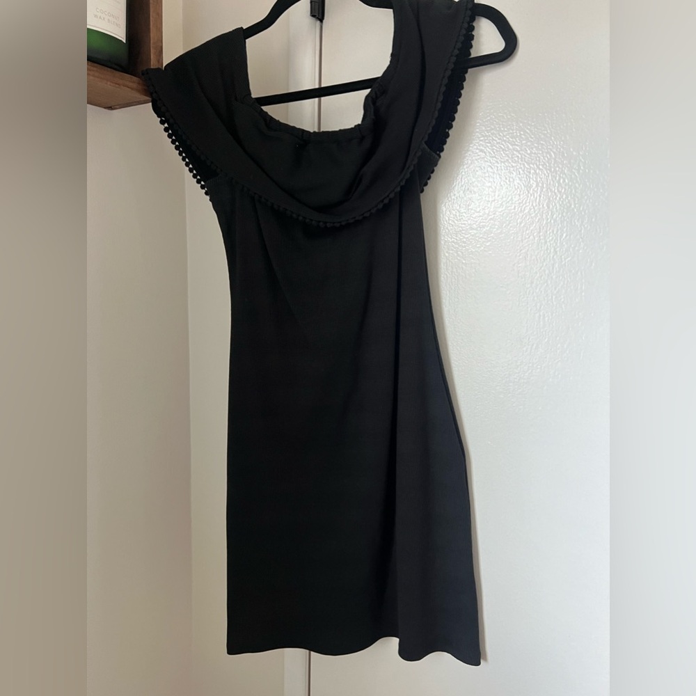 Black off the shoulder body con dress